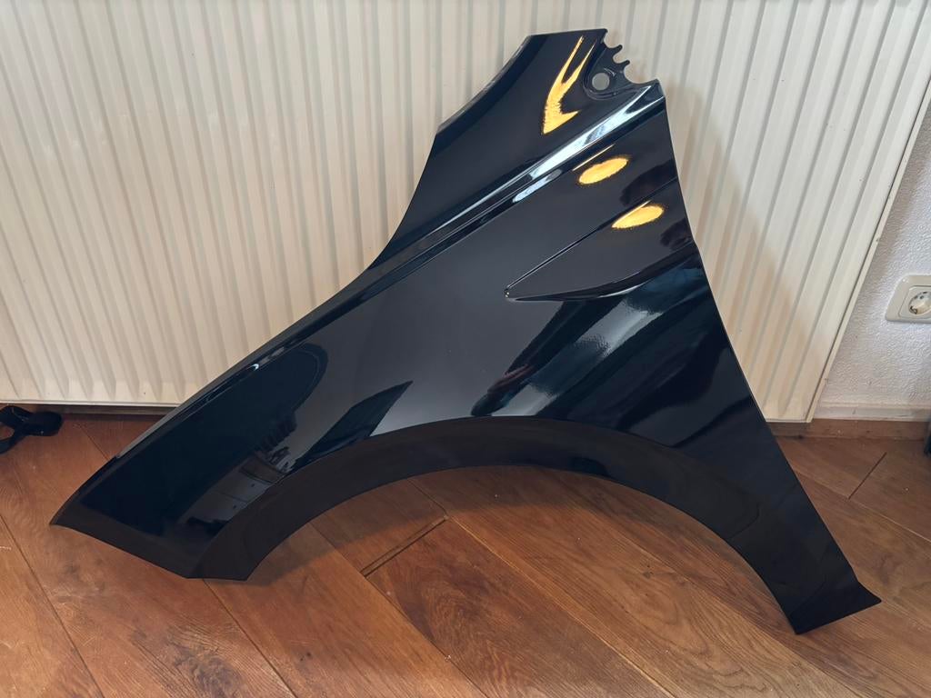 Voorscherm links VW polo 2021 zwart met, Auto-onderdelen, Carrosserie en Plaatwerk, Ophalen of Verzenden, Nieuw, Links, Spatbord