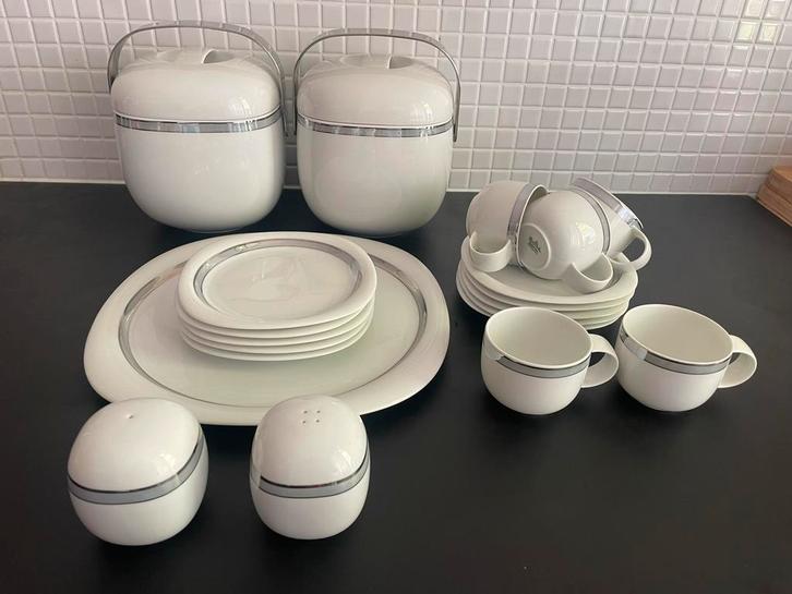 Rosenthal SUOMI Gala Platin 15-delig Timo Sarpaneva, 1976, Antiek en Kunst, Antiek | Servies compleet, Ophalen of Verzenden