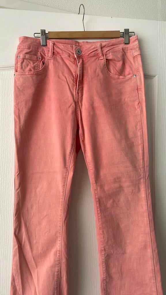 SUPER LEKKER ZITTENDE BROEK MAAT 42, Kleding | Dames, Spijkerbroeken en Jeans, Ophalen of Verzenden, Zo goed als nieuw, Blauw