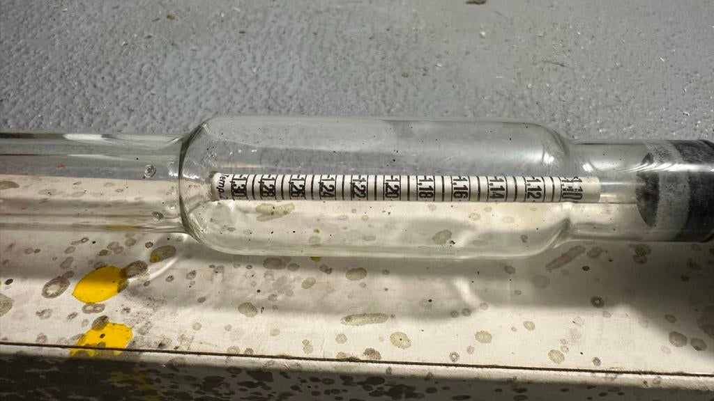 Vintage vloeistof meter zuurweger leuk verzamel object, Doe-het-zelf en Verbouw, Meetapparatuur, Ophalen, Gebruikt, Vocht of Vloeistof