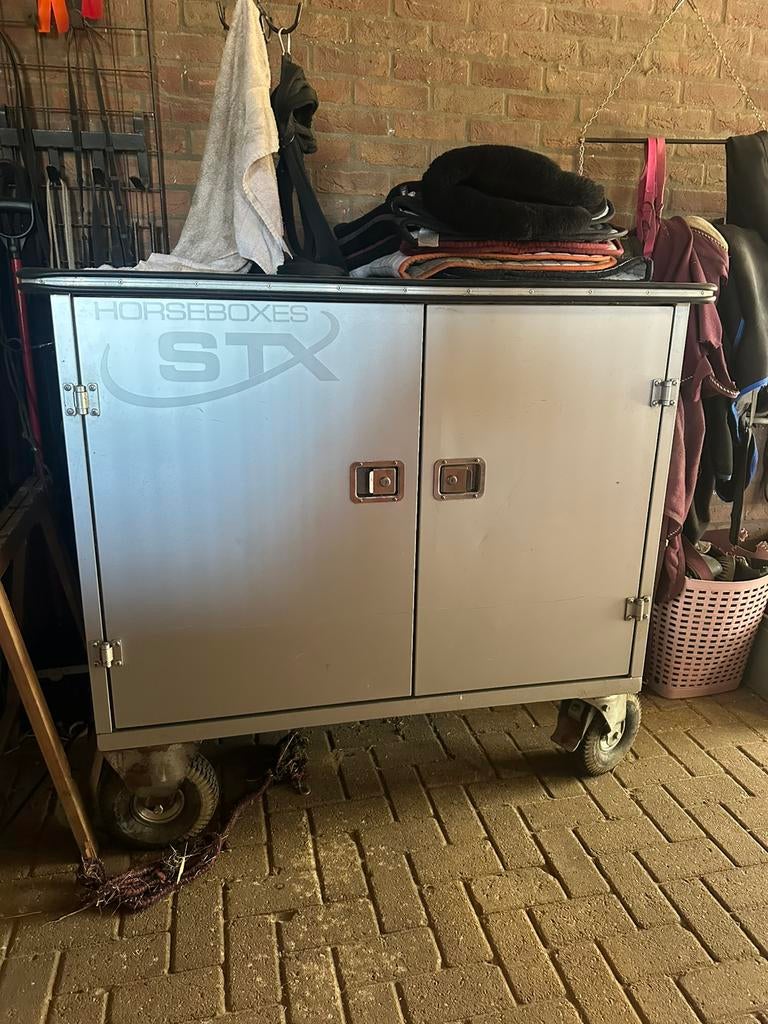 Concours kast Stephex STX te koop, Dieren en Toebehoren, Paarden en Pony's | Overige Paardenspullen, Gebruikt, Overige soorten