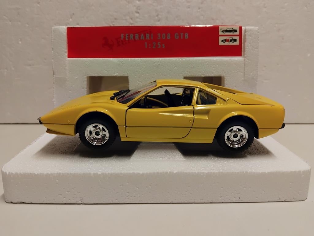 Tonka Polistil 1:24 Ferrari 308 GTB geel exact 1:25, Hobby en Vrije tijd, Modelauto's | 1:24, Ophalen of Verzenden, Zo goed als nieuw
