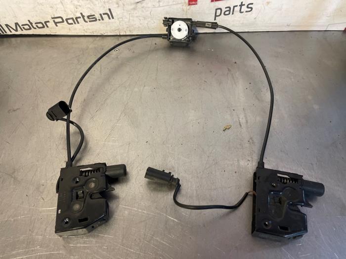 Slotmechaniek Motorkap van een Audi A6, Gebruikt, -, -, -