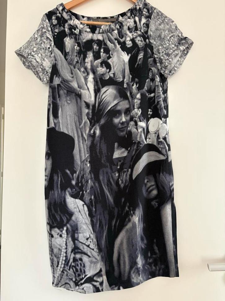 Zara Basic Jurk met Hippie Print - Maat S, Kleding | Dames, Jurken, Zo goed als nieuw, Maat 36 (S), Zwart, Boven de knie, Ophalen of Verzenden