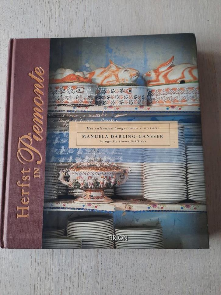 Herfst in Piemonte - Manuela Darling-Gansser, Boeken, Kookboeken, Zo goed als nieuw, Italië, Ophalen of Verzenden