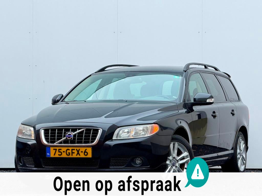 Volvo V70 2.0 Momentum | 2008 | Nieuwe koppeling |, Auto's, Gebruikt, Met garantie (alle), Zwart, Handgeschakeld