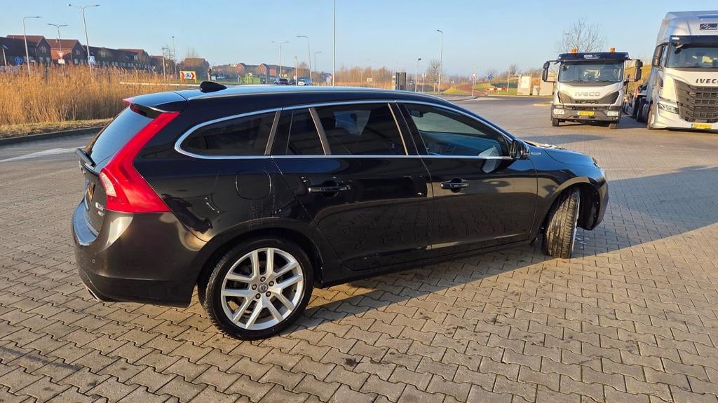 Volvo V60 D6 *POLESTAR* Plug-in Hybrid, Auto's, Automaat, 1849 kg, 1800 kg, Zwart