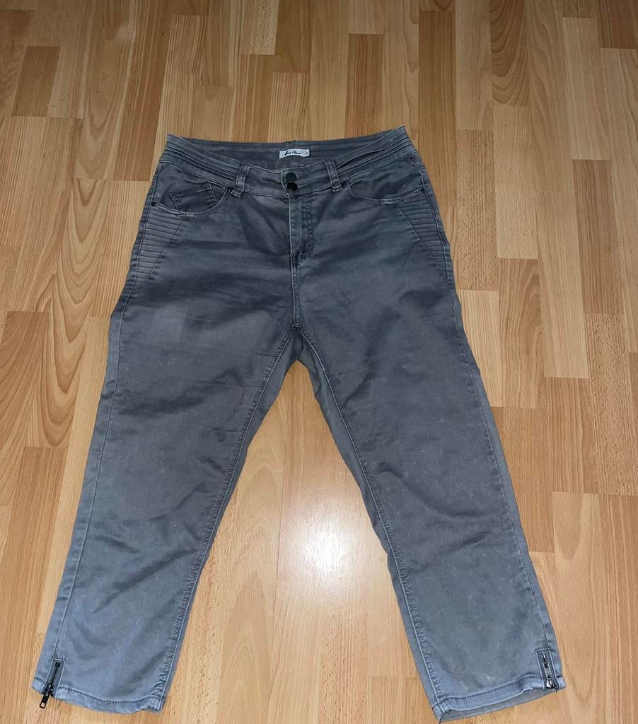 Driekwart broek Miss Etam maat 44 grijs, Kleding | Dames, Spijkerbroeken en Jeans, Ophalen of Verzenden, Zo goed als nieuw, Grijs