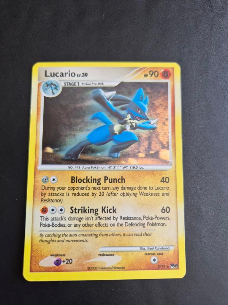 Lucario Holo Pokémon Kaart - Zeldzaam en Glanzend, Ophalen of Verzenden, Zo goed als nieuw, Losse kaart, Foil