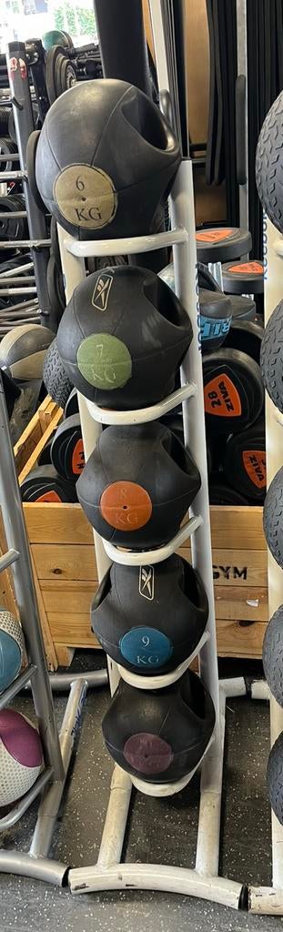 5 x reebok grip bal ballen  6-10 kg incl rek, Ophalen, Gebruikt, Reebok, Fitnessbal