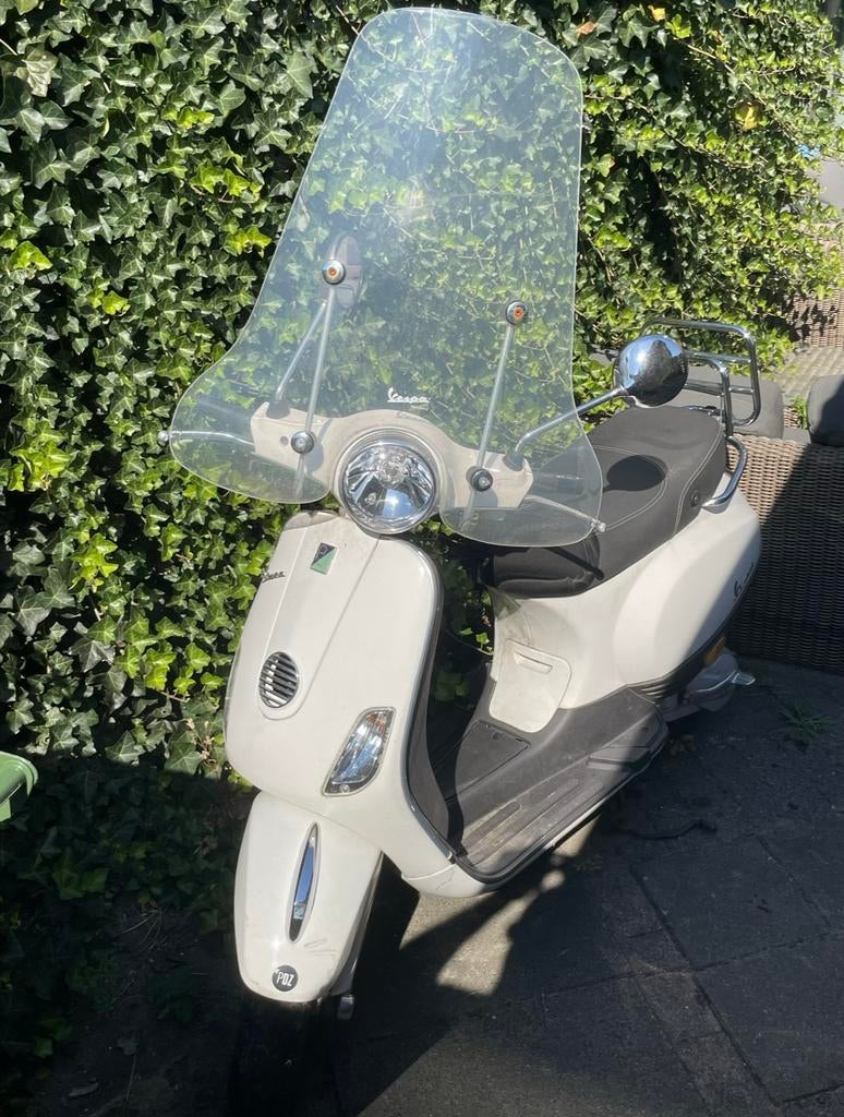 PAGGIO VESPA LX 50 wit zwarte velgen, Fietsen en Brommers, Scooters | Vespa, Ophalen of Verzenden, Gebruikt, Benzine, Vespa LX