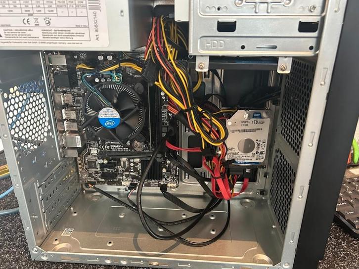 computer, Computers en Software, Desktop Pc's, Zo goed als nieuw, 3 tot 4 Ghz, SSD, 8 GB, Ophalen of Verzenden