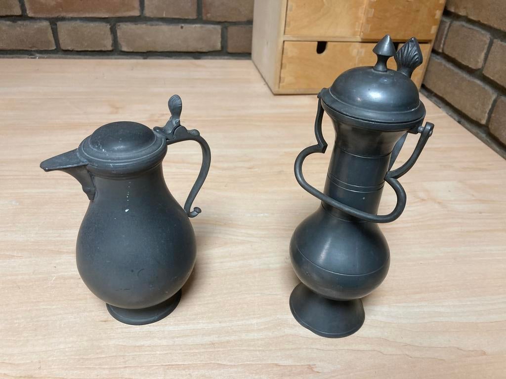 2 kannetjes van Engeltjes tin, Antiek en Kunst, Antiek | Tin, Ophalen of Verzenden