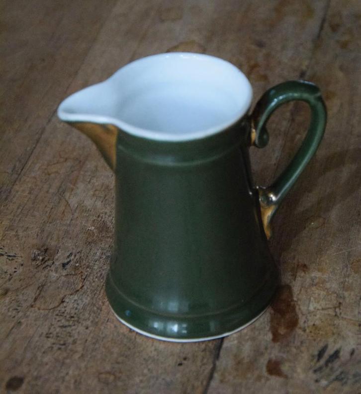 S.P.M Walküre *~* melkkannetje *~* porselein groen / goud, Antiek en Kunst, Antiek | Porselein, Ophalen of Verzenden