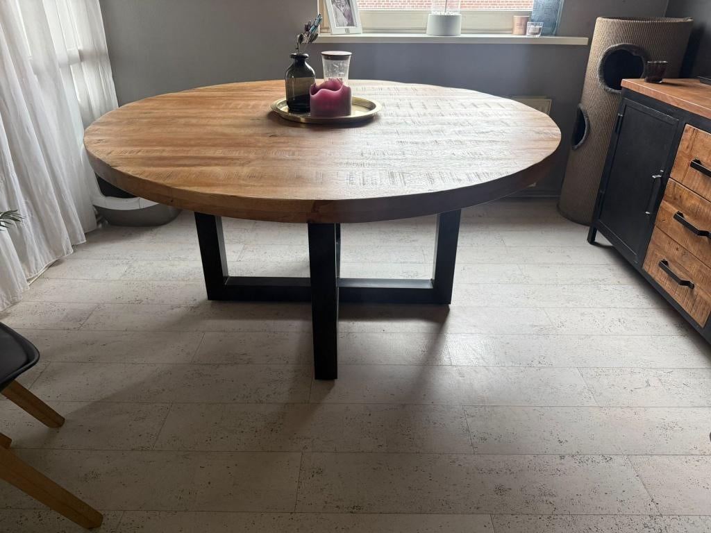 Eettafel rond | Industrieel (Pavona van Profijt Meubel), Gebruikt, Rond, Vier personen, Industrieel