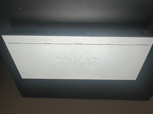 Zyxel GS1008GP Switch, Ophalen of Verzenden, Gebruikt