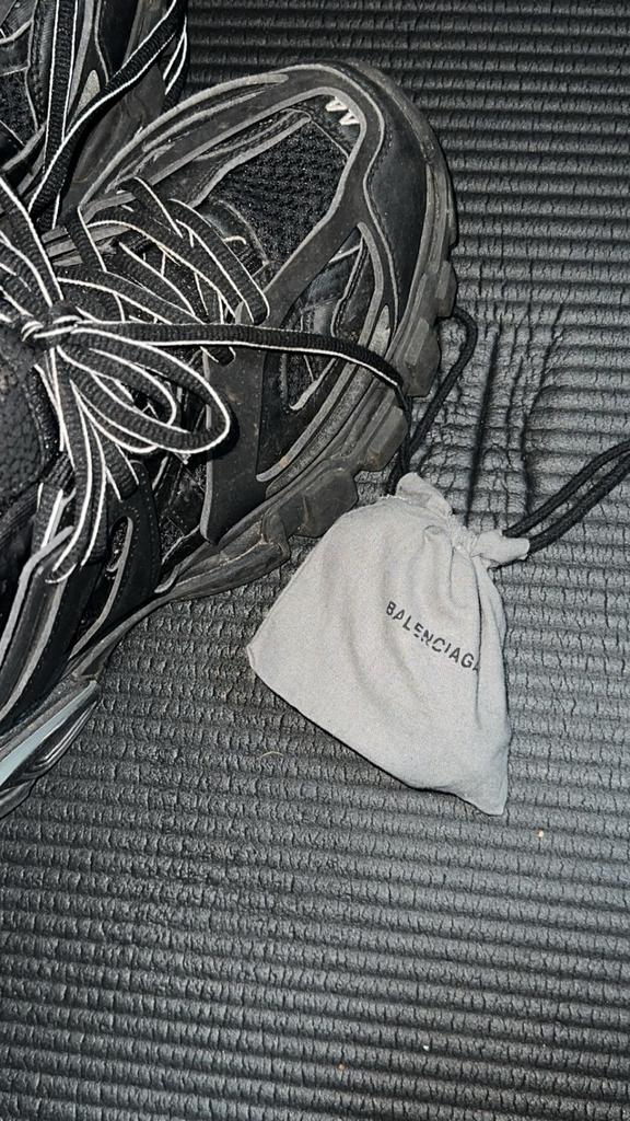 Balenciaga Tracks sneakers met extra veters, Ophalen of Verzenden, Gedragen, Zwart, Sneakers of Gympen