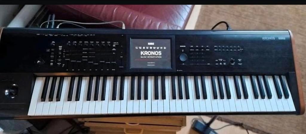 Korg Kronos V2 73 toetsen Graded Hammer Action, Gebruikt, Korg, Ophalen of Verzenden, Met midi-aansluiting