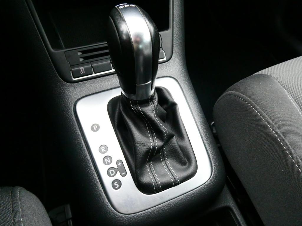 Volkswagen Golf Plus 1.2 TSI Highline Automaat 2e eig. Clima, Euro 5, Gebruikt, 4 cilinders, 700 kg