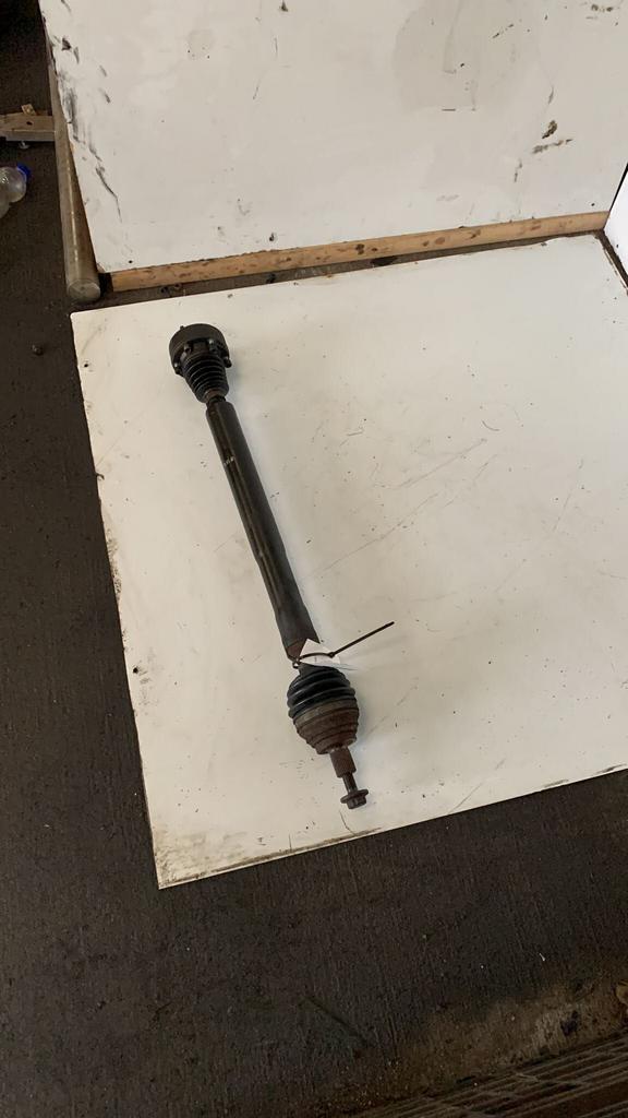 Rechter aandrijfas Volkswagen golf 6 bouwjaar 2009., Auto-onderdelen, Transmissie en Toebehoren, Volkswagen, Gebruikt, Ophalen of Verzenden