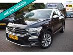 Volkswagen T-ROC 1.5 TSI Sport 150 PK ADAP CRUISE/CARPLAY/CA, Voorwielaandrijving, Stof, 150 pk, Zwart