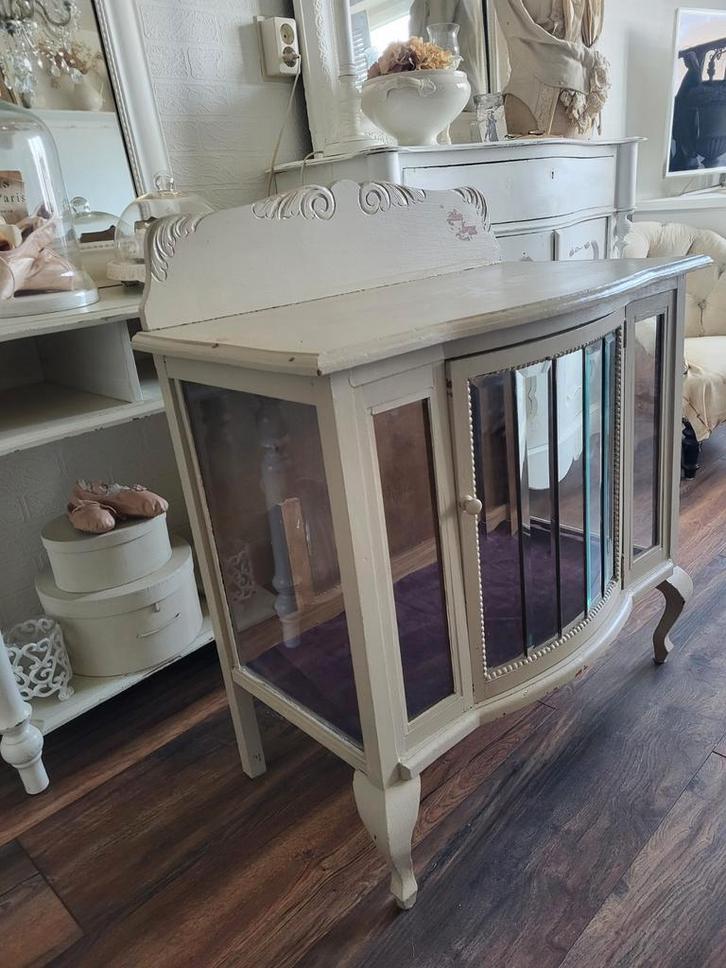 Vintage,brocante Vitrinekastje met Glazen Deuren, Antiek en Kunst, Antiek | Meubels | Kasten, Ophalen of Verzenden