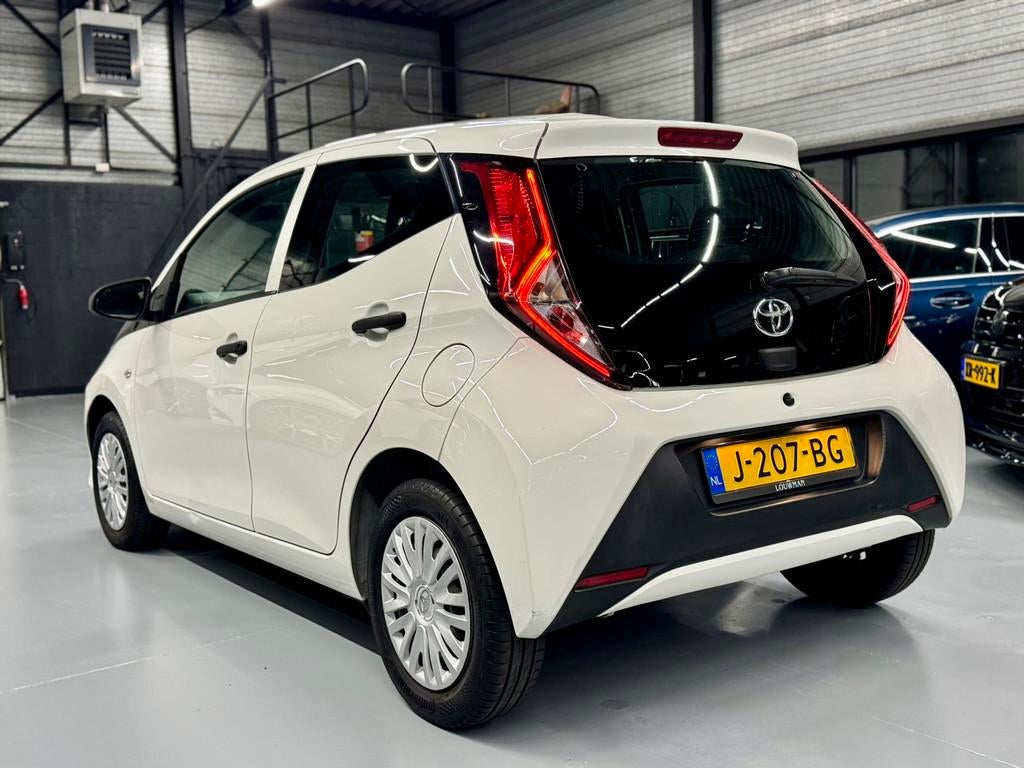 Toyota Aygo 1.0 VVT-i x-fun Led/Airco/Facelift, Voorwielaandrijving, Gebruikt, Euro 6, 4 stoelen