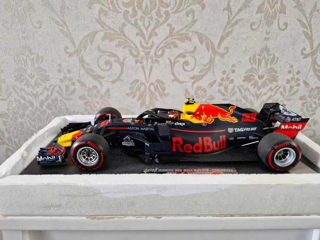 Max Verstappen Red Bull Racing RB14 modelauto, Ophalen of Verzenden
