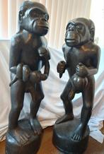 Teakhouten beelden, Ophalen