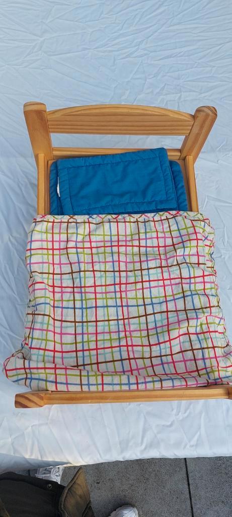 Houten poppenbedje IKEA duktig, Kinderen en Baby's, Speelgoed | Poppenhuizen, Gebruikt, Poppenhuis, Ophalen