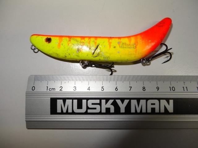 Kunstaas: Mann's Tail Chaser, Verzenden, Gebruikt, Overige typen