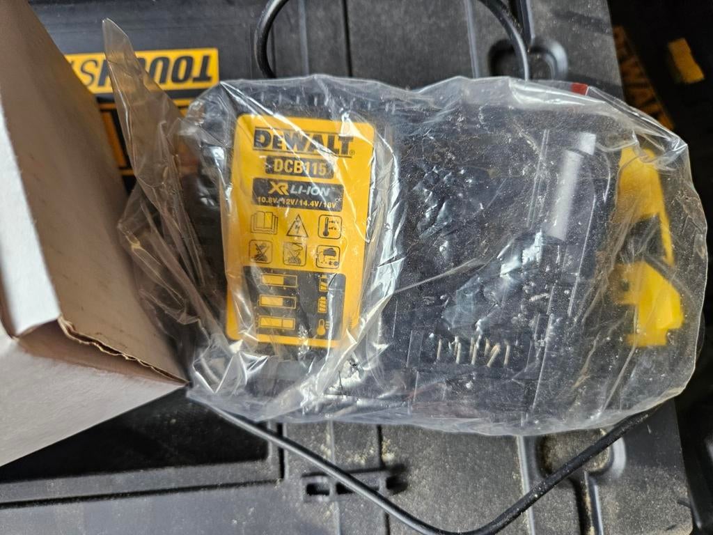 DeWalt Oplader - DCB107, Ophalen of Verzenden, Gebruikt