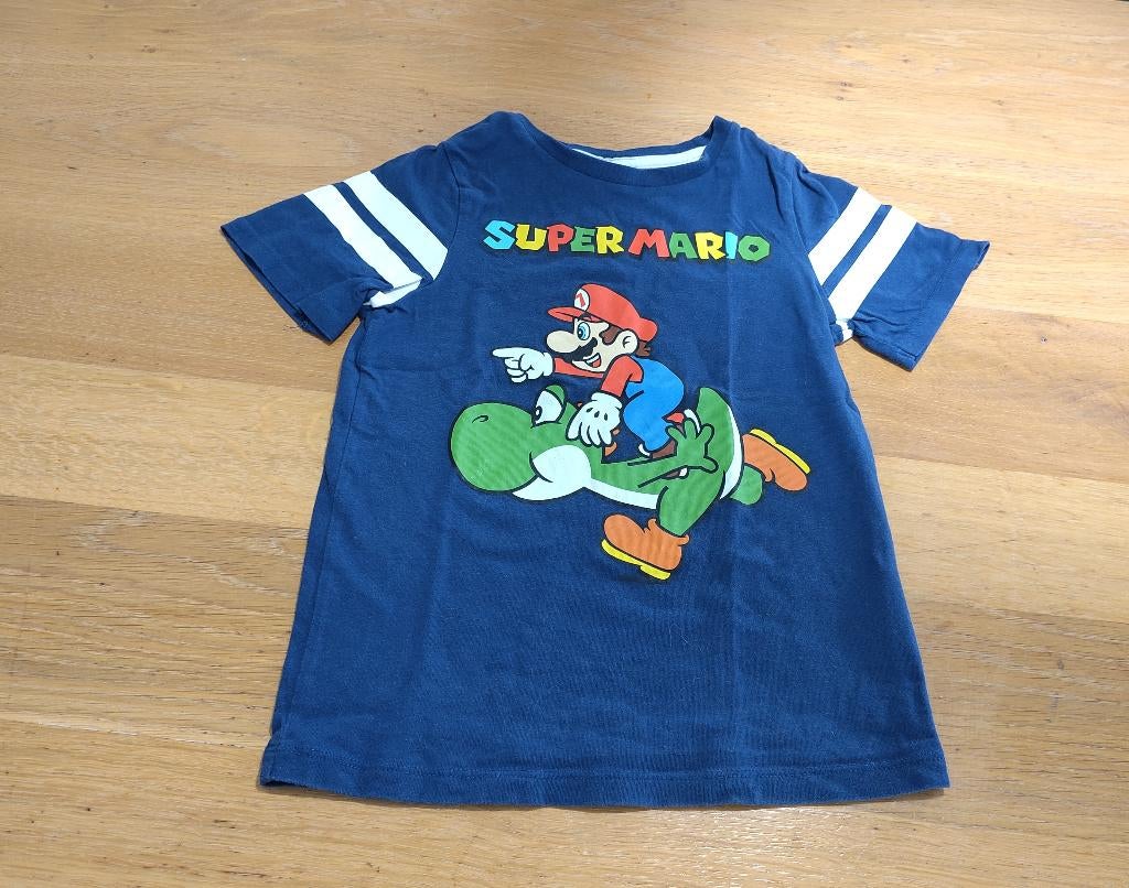 Super Mario tshirts 128, Super Mario, Ophalen of Verzenden, Zo goed als nieuw, Shirt of Longsleeve