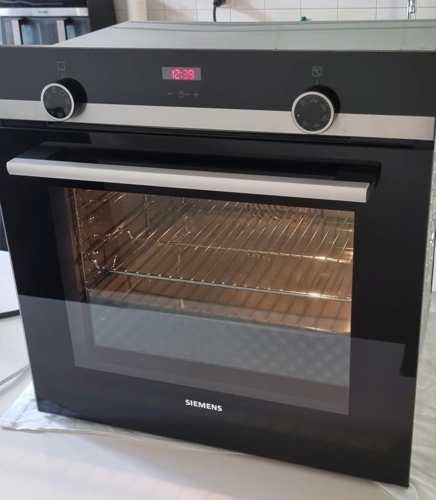 Siemens inbouw oven, Witgoed en Apparatuur, Ovens, Hete lucht, Zo goed als nieuw, Oven met grill, Inbouw