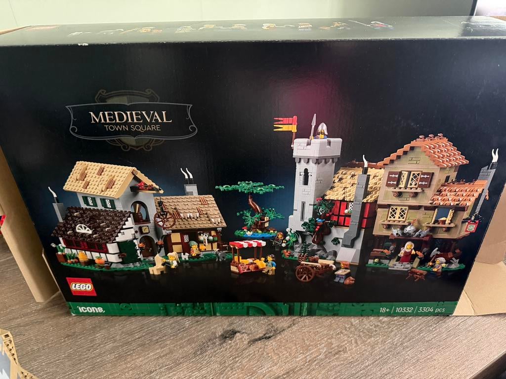 lego 10332 middeleeuws stadsplein, Ophalen of Verzenden, Zo goed als nieuw