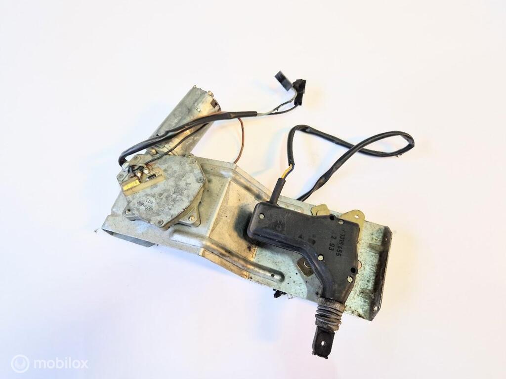 Achterruitenwissermotor Volvo 240 2.3i ('82-'94) 1372153, Gebruikt, Ophalen of Verzenden, Volvo, Volvo