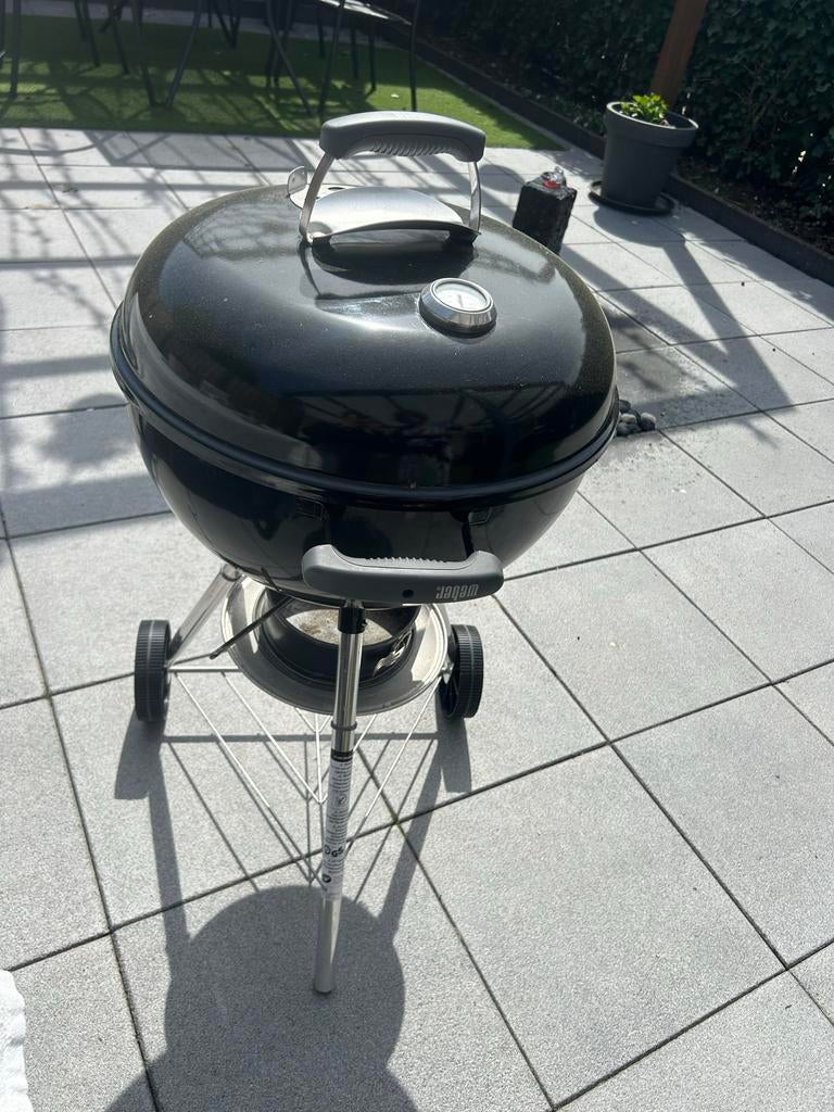 Weber Barbecue, Tuin en Terras, Houtskoolbarbecues, Ophalen of Verzenden, Zo goed als nieuw