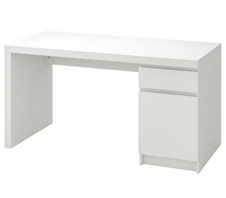 Wit werk bureau met opbergruimte 140x65 cm (IKEA MALM), Huis en Inrichting, Bureaus, Zo goed als nieuw, Bureau-kast combinatie