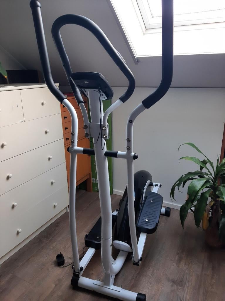 Crosstrainer met digitaal scherm en hartslagmeter, Ophalen, Gebruikt, Benen, Crosstrainer