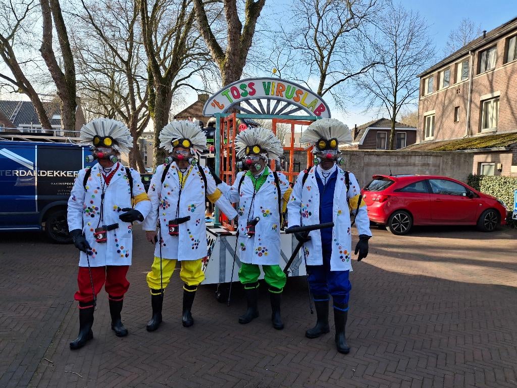 Unieke prijswinnende carnavals oploopgroep met wagen, Ophalen, Zo goed als nieuw, Maat 56/58 (XL), Kleding