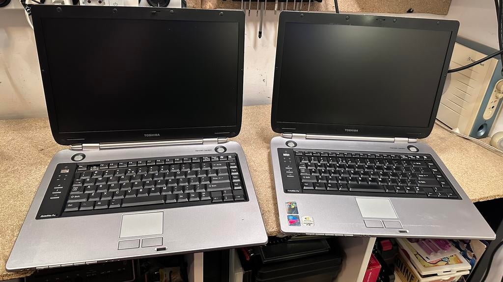 2x Toshiba Satellite M30, Intel Centrino, 256MB RAM, 40 GB H, Computers en Software, Windows Laptops, Ophalen, Gebruikt, Minder dan 4 GB