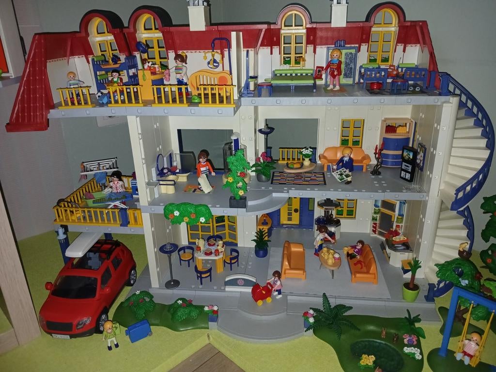 Aangeboden Playmobil Woonhuis 3965 + inrichting en extra's, Kinderen en Baby's, Speelgoed | Playmobil, Ophalen of Verzenden, Gebruikt