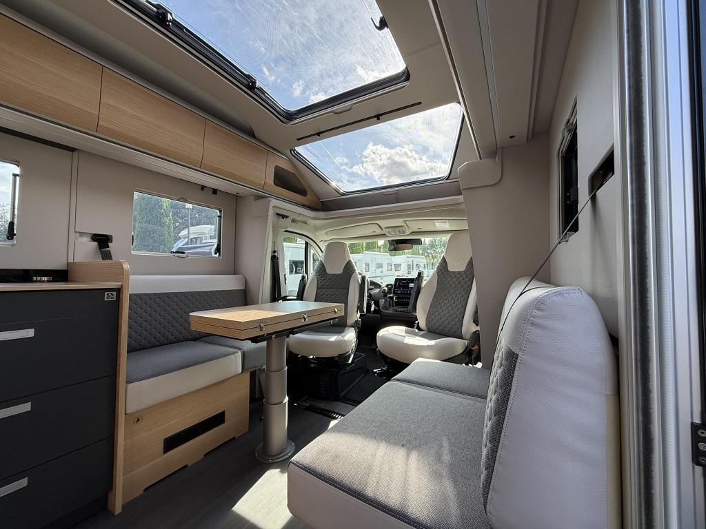 Adria Coral 670 DL 60 Years, Fiat, Koelkast, Bedrijf, Tot en met 3