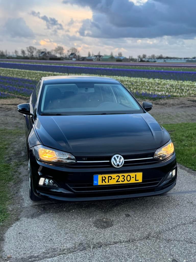 Volkswagen Polo 1.0 TGI CNG 90pk 2018 Zwart NAP, Auto's, Volkswagen, 1160 kg, Stof, CNG (Aardgas), Zwart