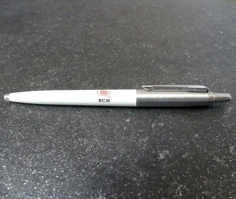 Parker pen ECN Energieonderzoek Centrum Nederland, Verzamelen, Pennenverzamelingen, Gebruikt, Ophalen of Verzenden, Met reclame