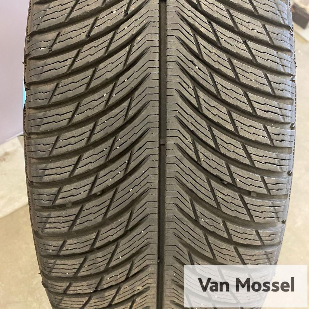 Michelin Pilot Alpin 5 235/45/R19 99V, 19 inch, Gebruikt, -, -