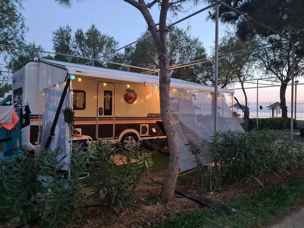 Eriba Nova luxe caravan te huur incl. breng- & haalservice, Caravans en Kamperen, Rondzit, Tot en met 2, 6 tot 7 meter, Luifel