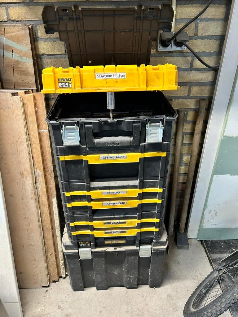 Dewalt Tstak trolley set, veel lades + Machines (1 defect), Ophalen, Gevuld, Zo goed als nieuw