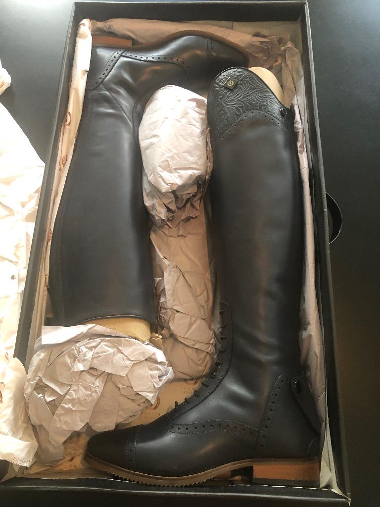 Nieuwe leren dressuurlaarzen maat 37 R/R, Dieren en Toebehoren, Dressuur, Nieuw, Ophalen of Verzenden, Dames
