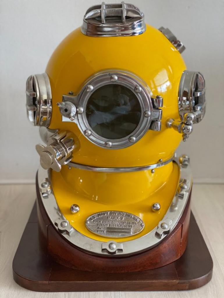 Decoratieve Duikhelm - Geel met Chroom Details, Ophalen of Verzenden